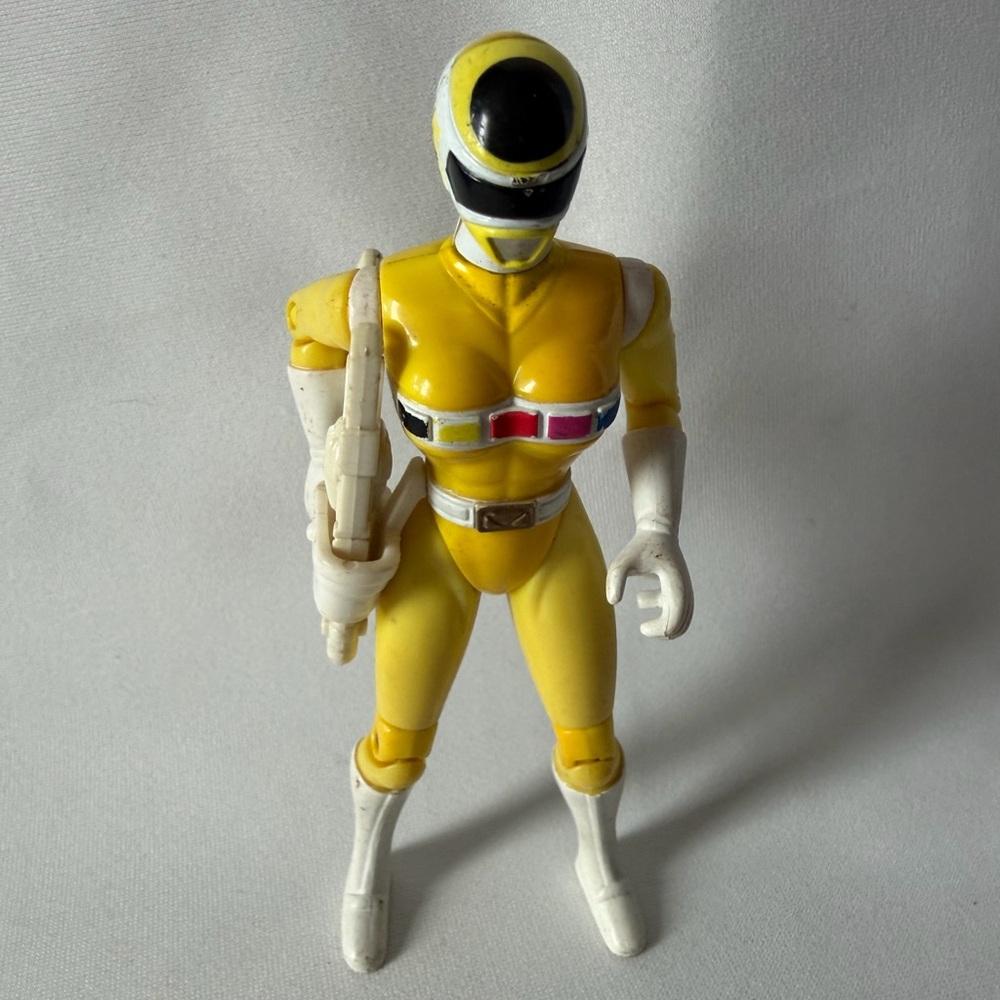 Rare Vintage 1997 Bandai  Power Rangers W/Gun Space Yellow Lightstar PR